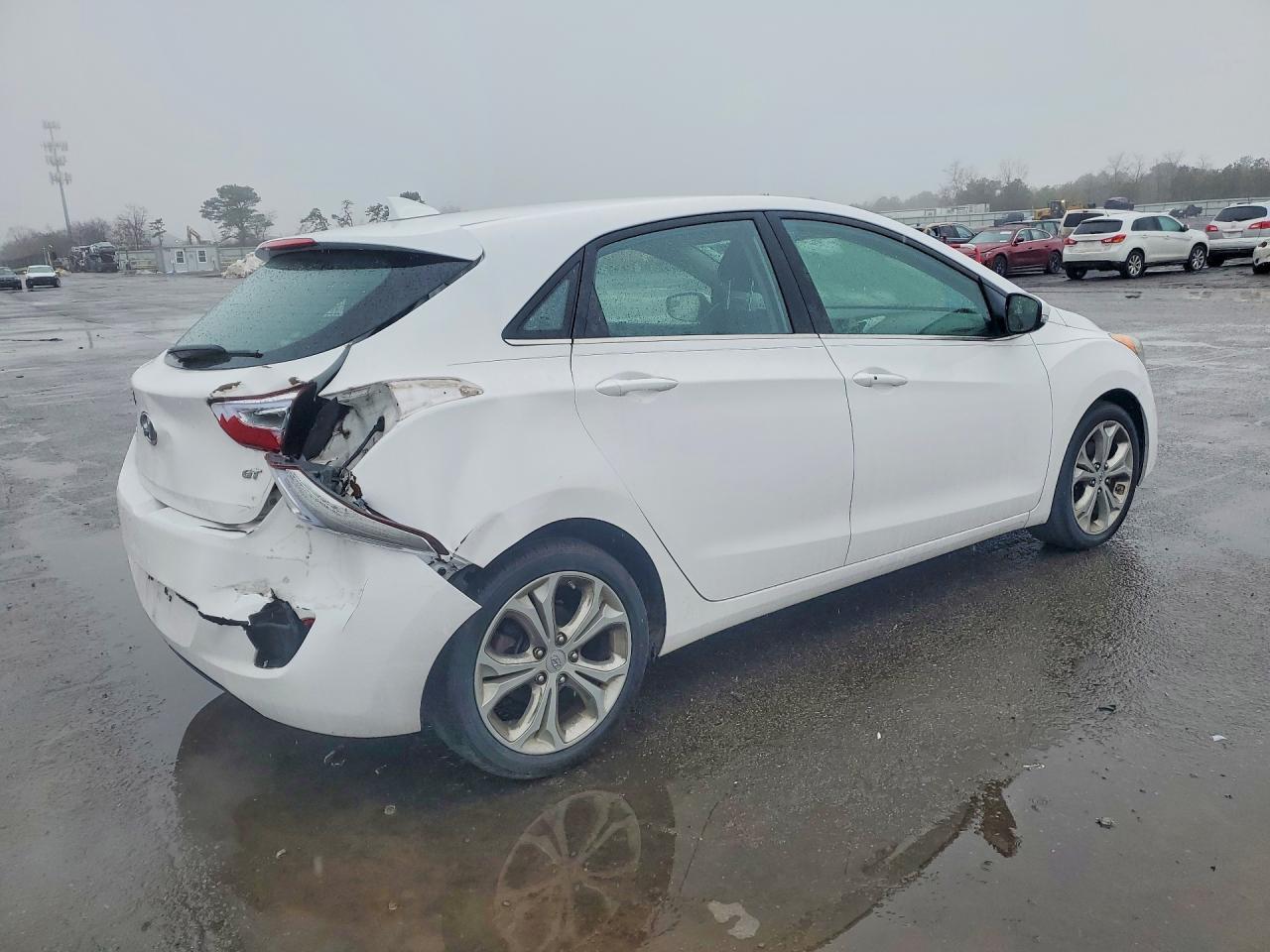 2014 Hyundai Elantra Gt - Image 3