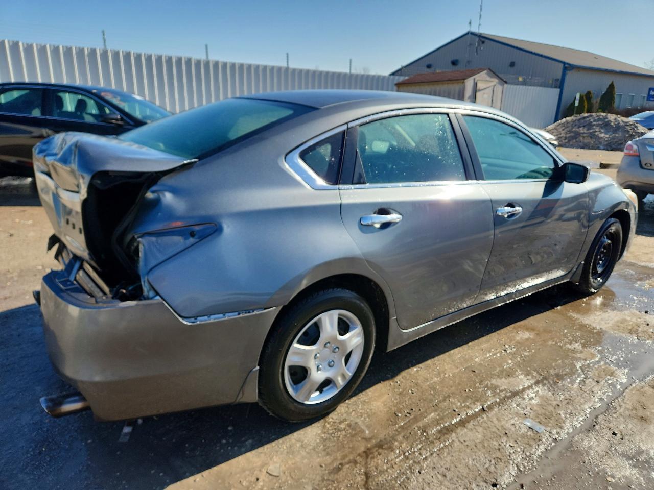 2015 Nissan Altima - Фото 3