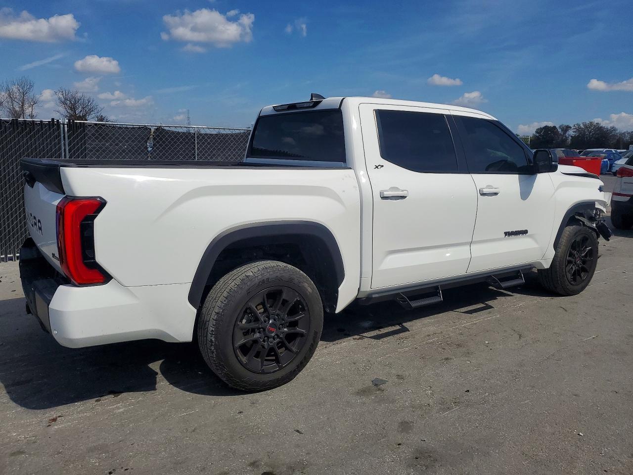 2025 Toyota Tundra Crewmax Sr - Image 3