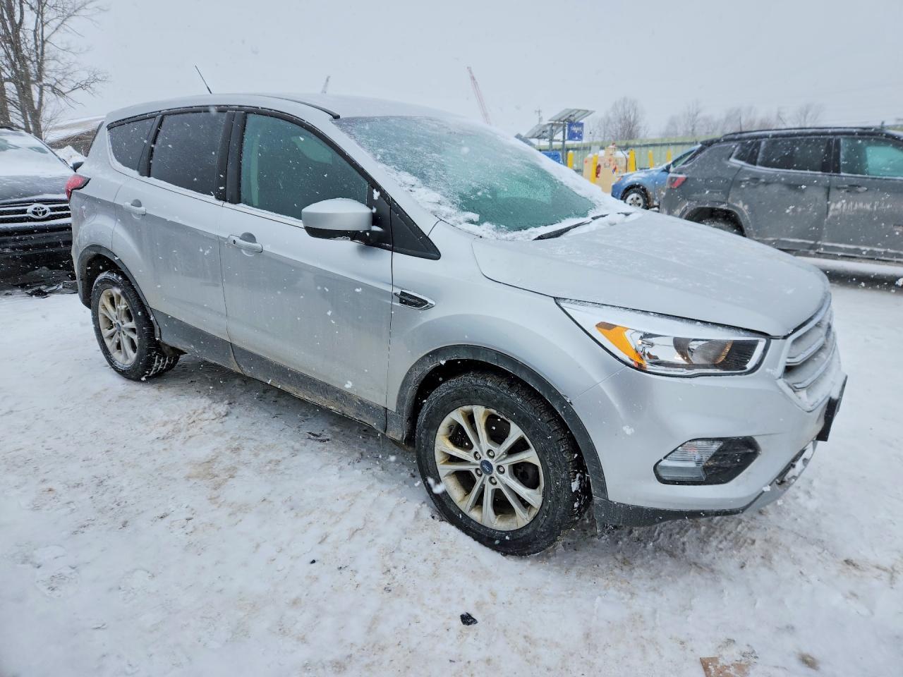 2019 Ford Escape Se - Фото 4