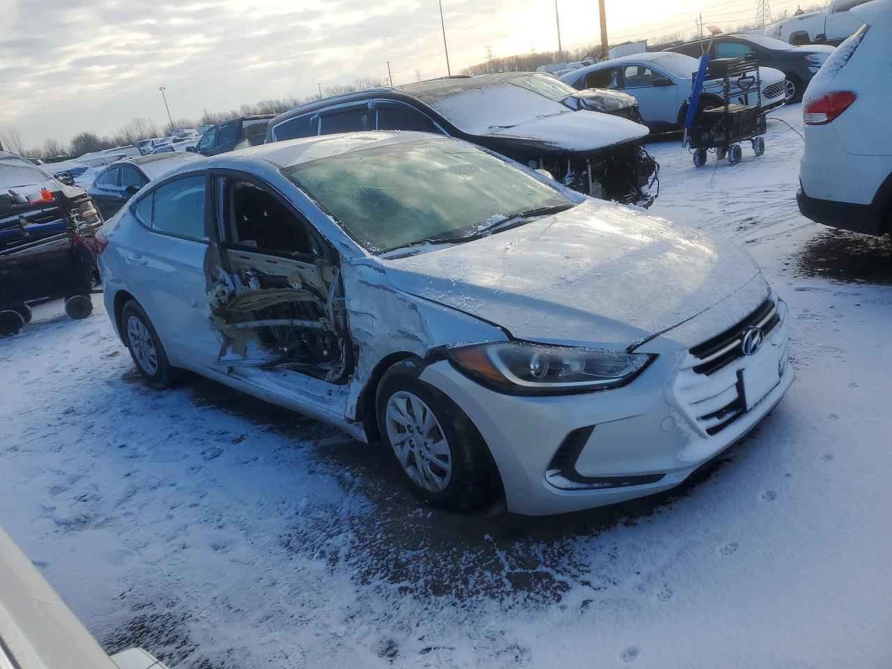 2018 Hyundai Elantra Se - Фото 4
