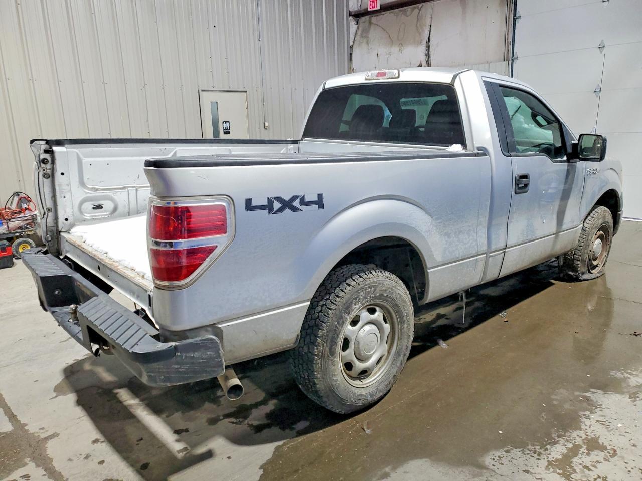 2012 Ford F150 - Фото 3