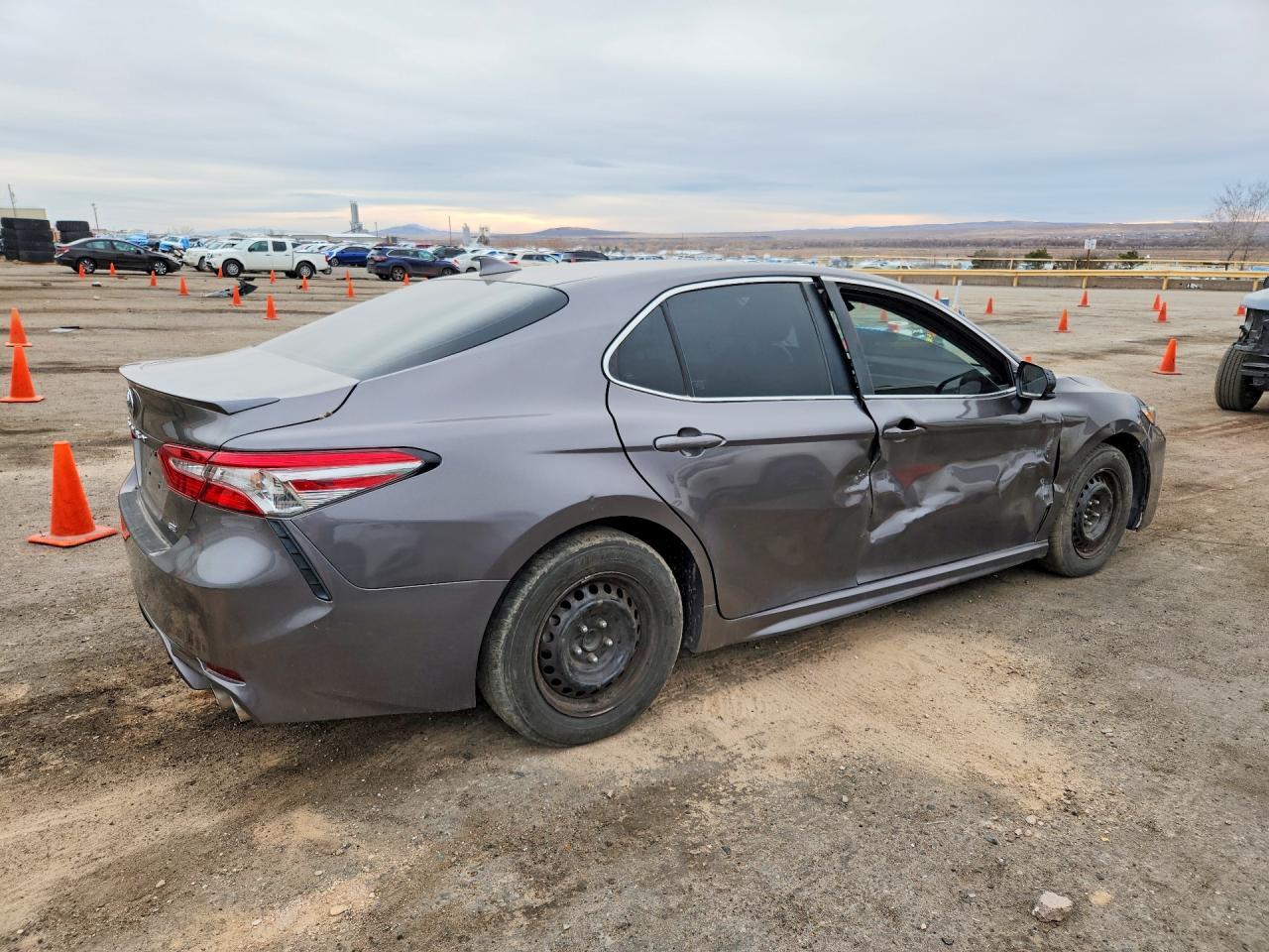 2019 Toyota Camry L - Фото 3