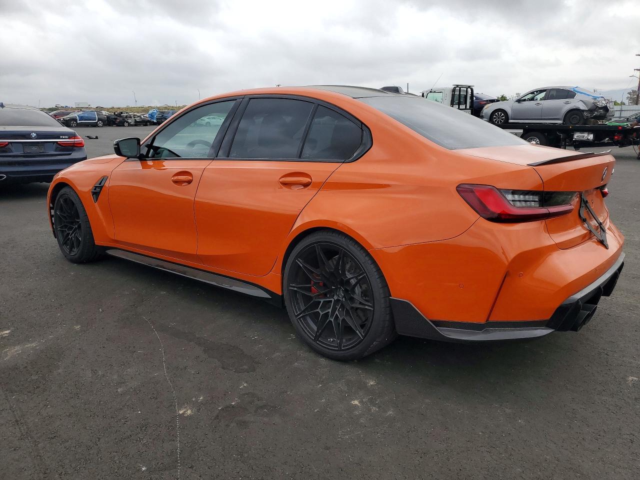 2025 BMW M3 Competition - Фото 2