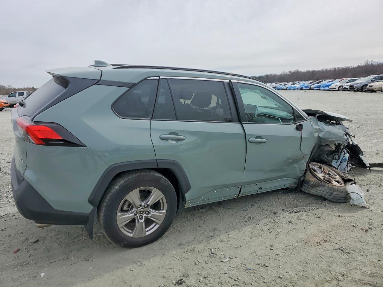 2023 Toyota Rav4 Xle - Фото 3
