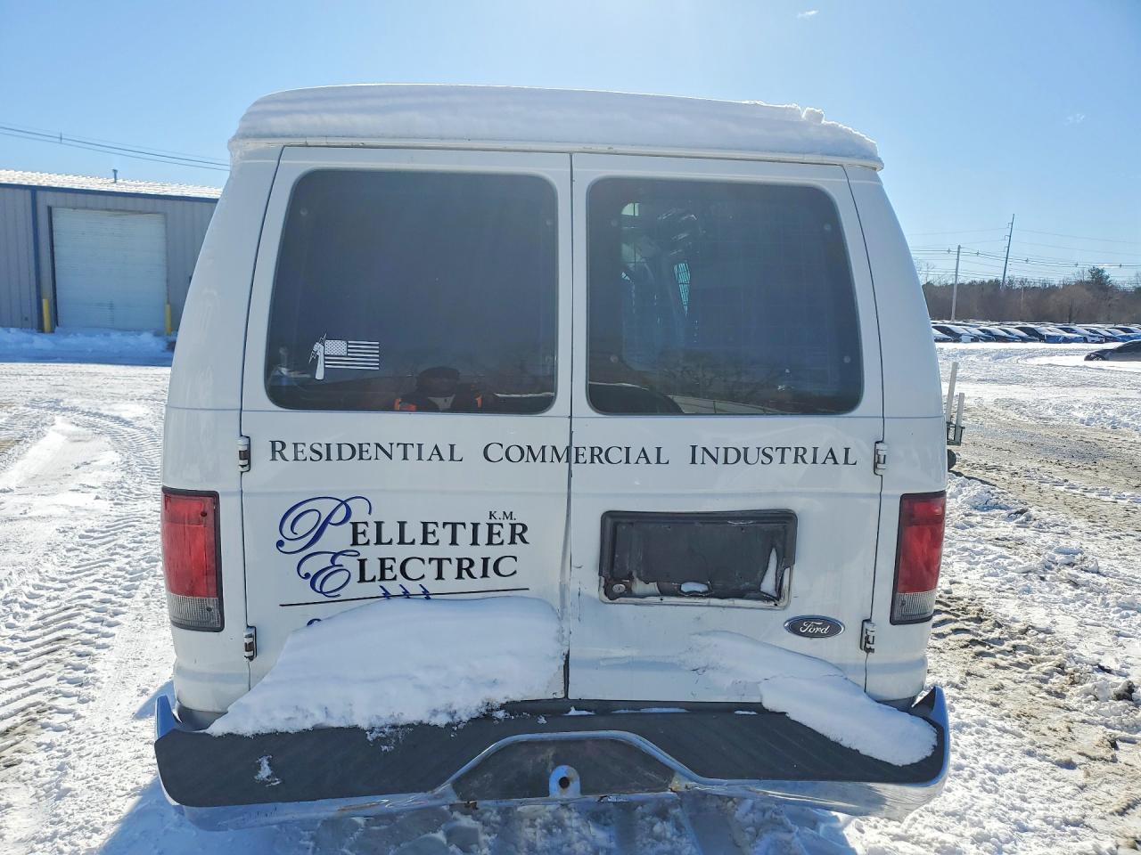 2014 Ford Econoline E250 Van - Фото 6