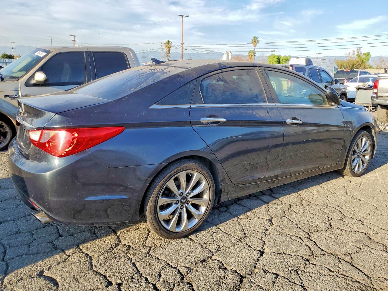 2011 Hyundai Sonata Se - Image 3