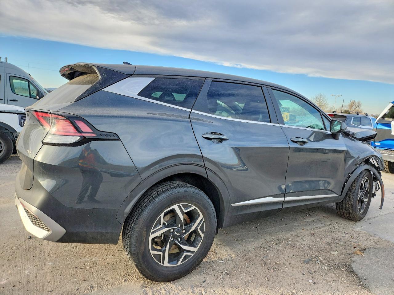 2023 Kia Sportage Lx - Image 3
