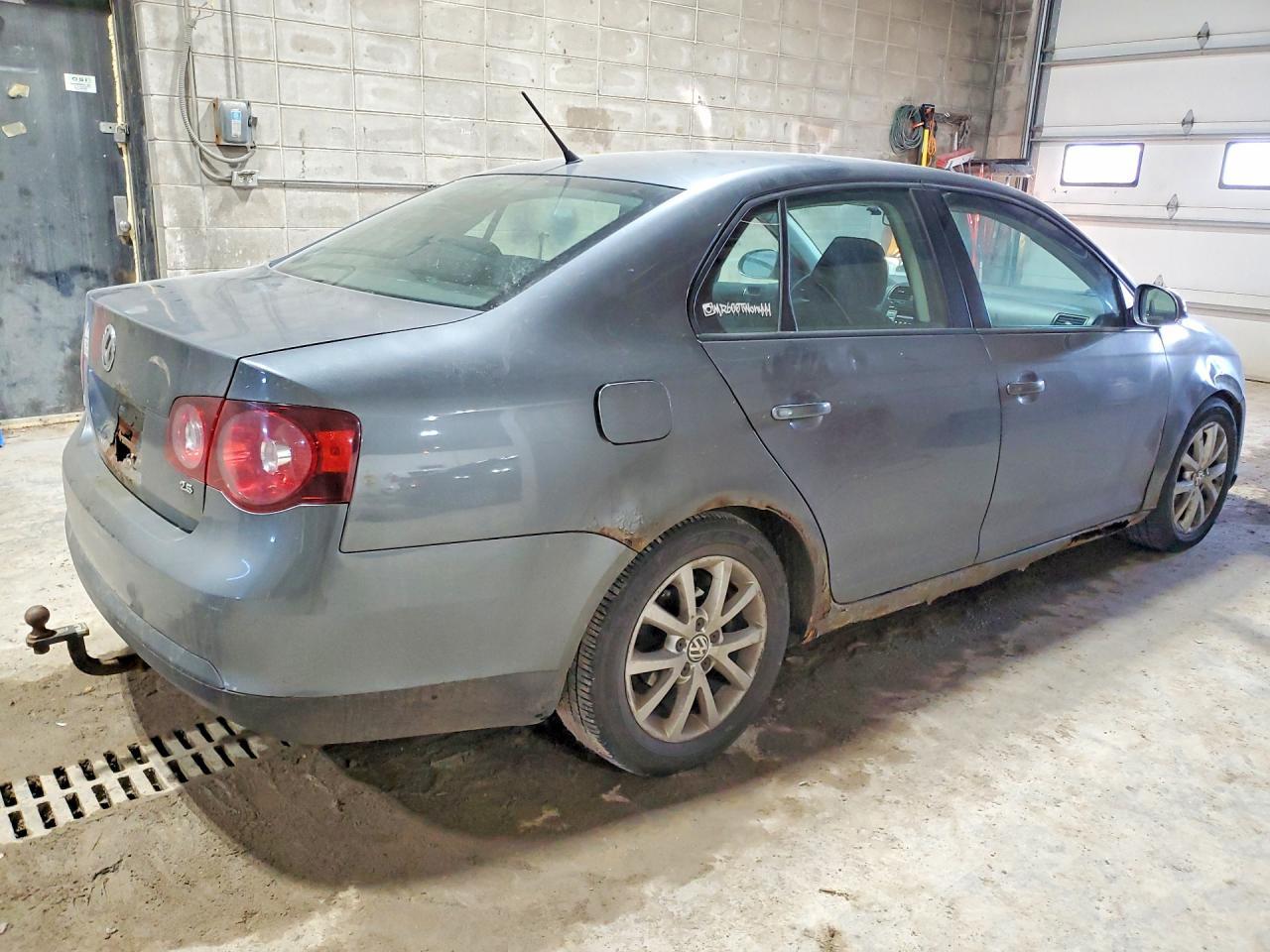 2010 Volkswagen Jetta S - Image 3