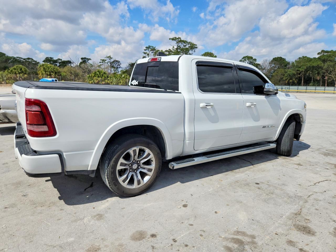 2022 Ram 1500 Longhorn - Фото 3