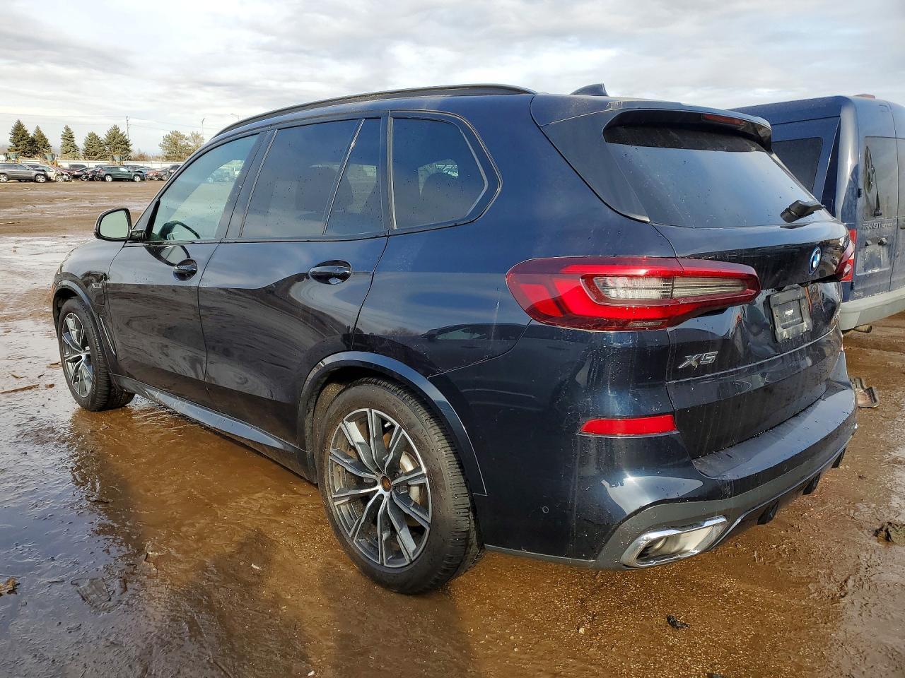 2023 BMW X5 xDrive45E - Фото 2