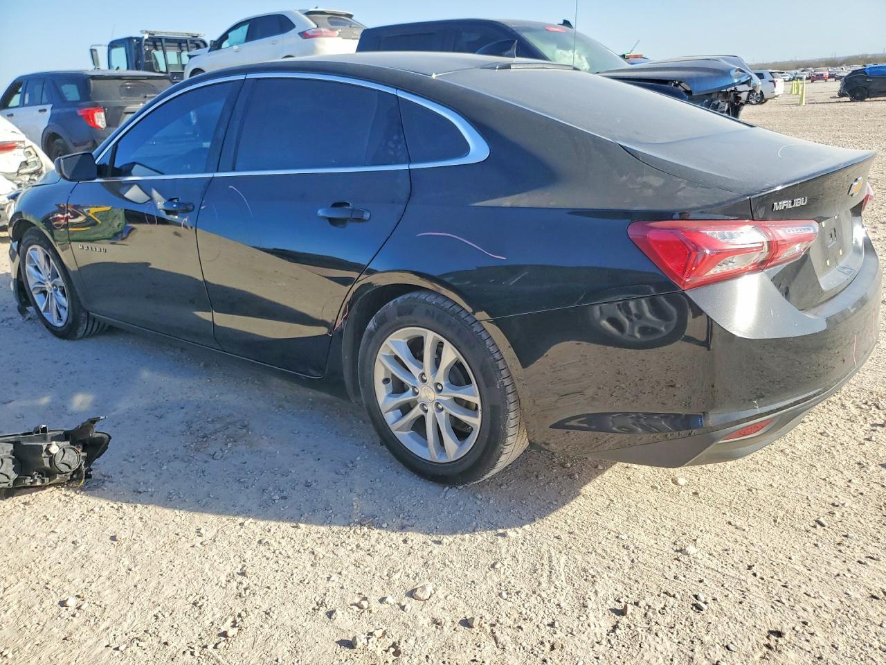 2020 Chevrolet Malibu Lt - Image 2