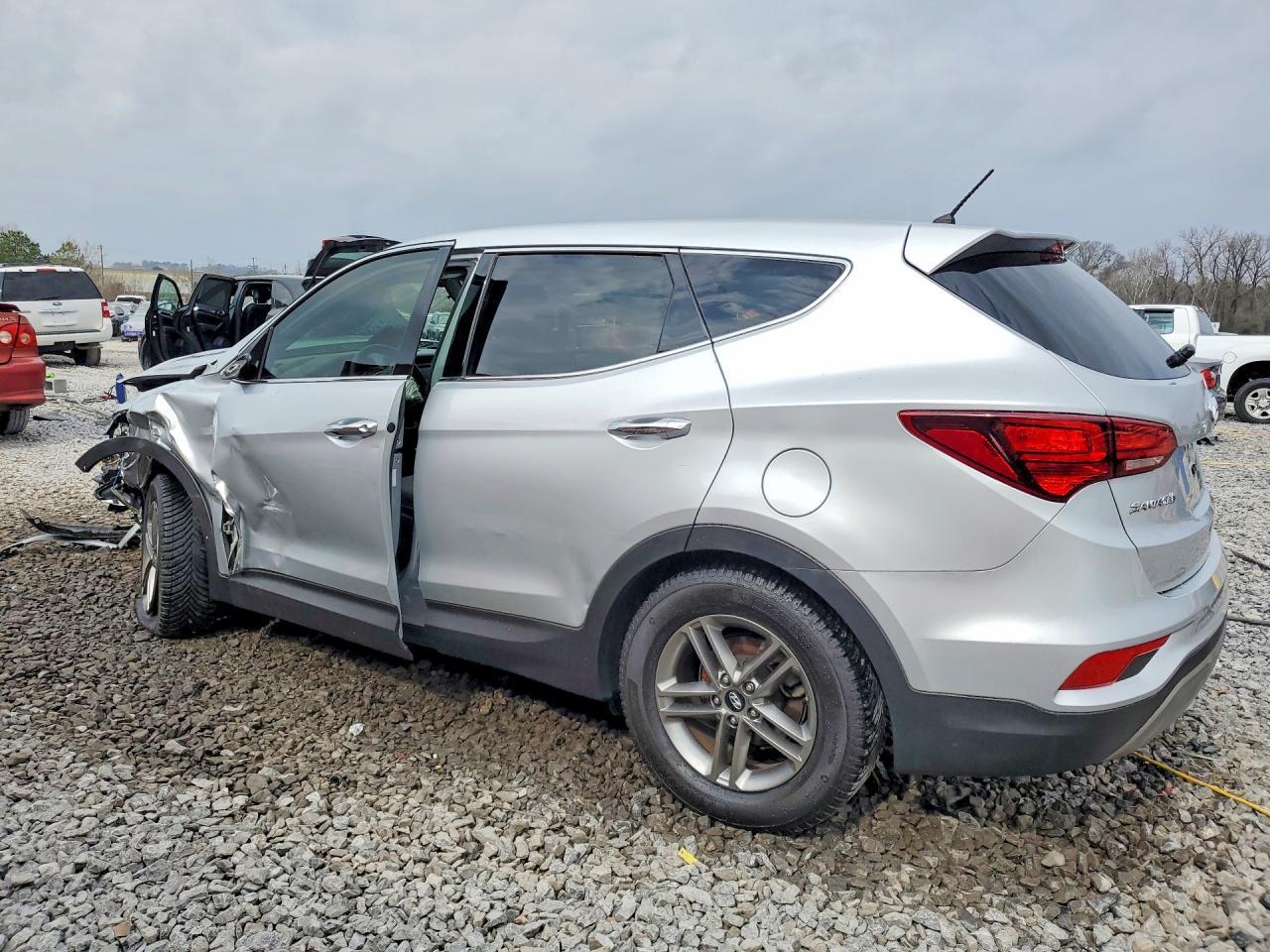 2018 Hyundai Santa Fe Sport 2.4L - Фото 2