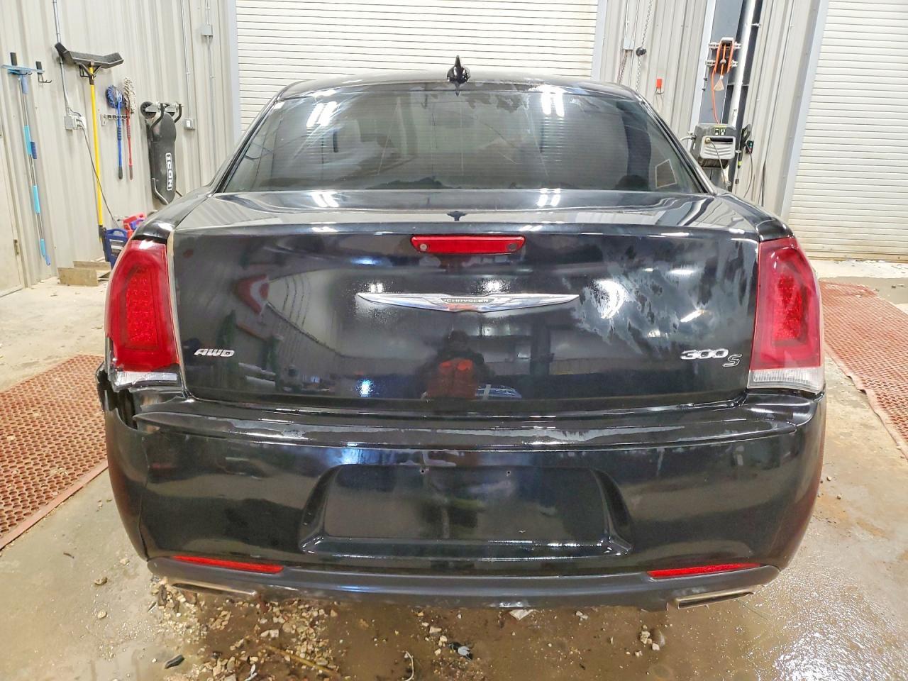 2019 Chrysler 300 S - Фото 6