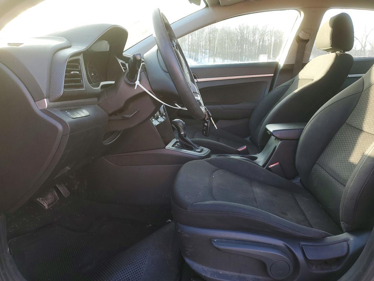 2019 Hyundai Elantra Se - Фото 7