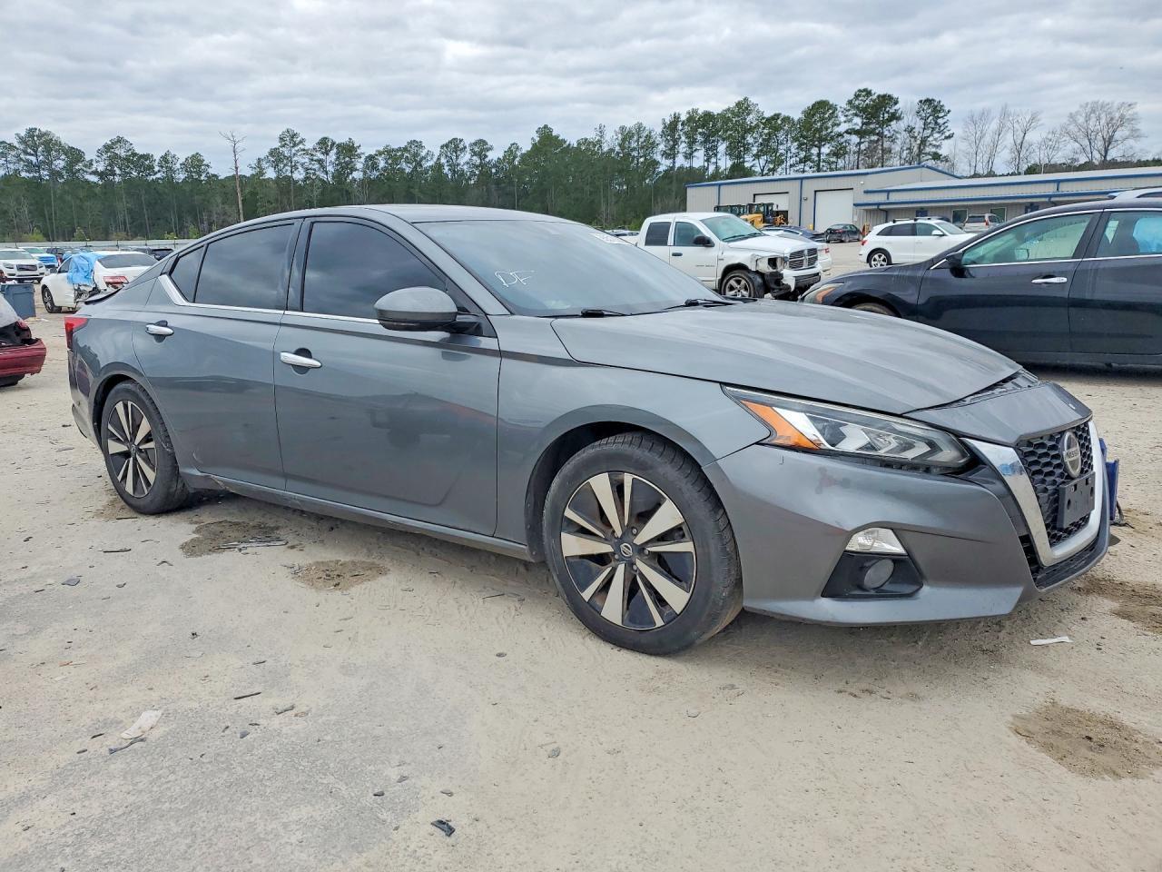 2020 Nissan Altima Sl - Фото 4