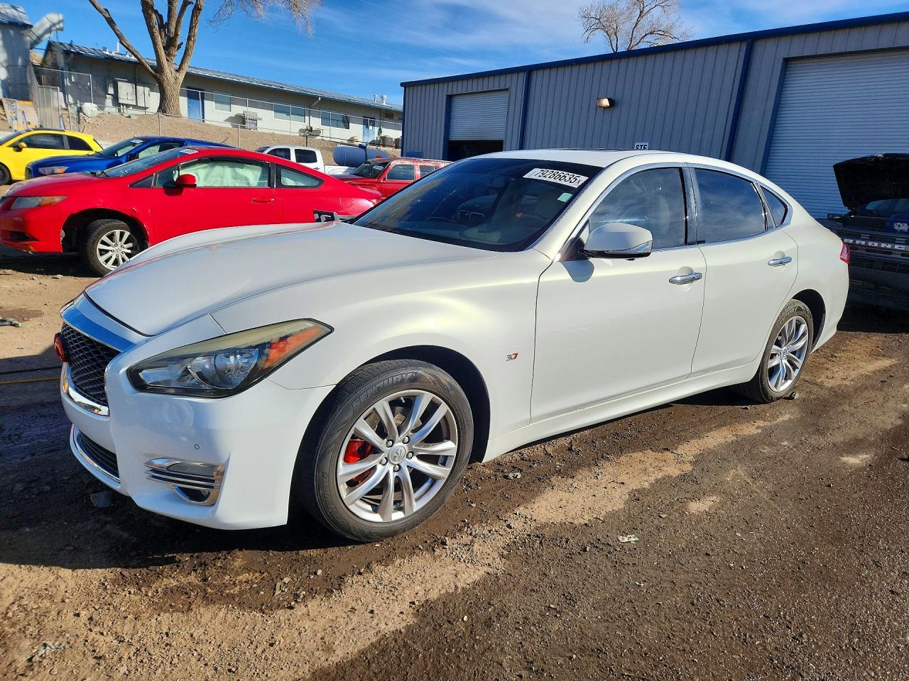 2015 Infiniti Q70 3.7