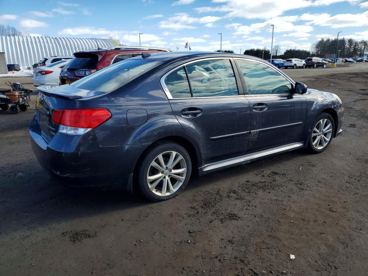 2013 Subaru Legacy 2.5I Limited - Фото 3