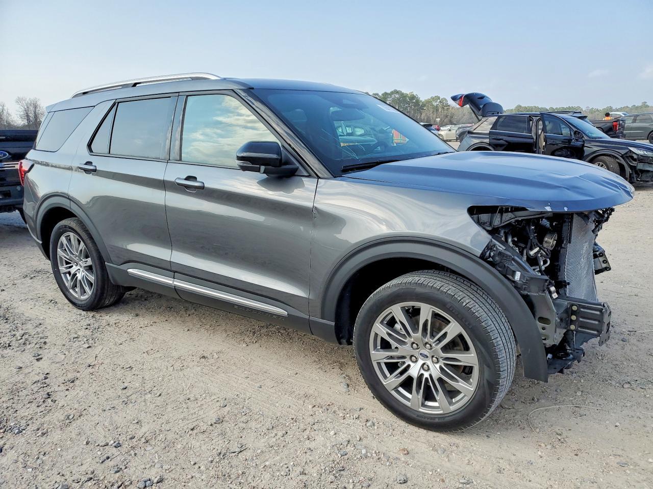 2025 Ford Explorer Platinum - Фото 4