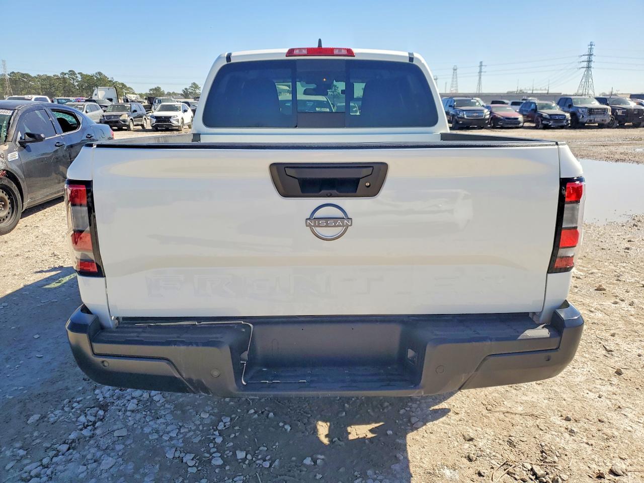 2025 Nissan Frontier S - Image 6