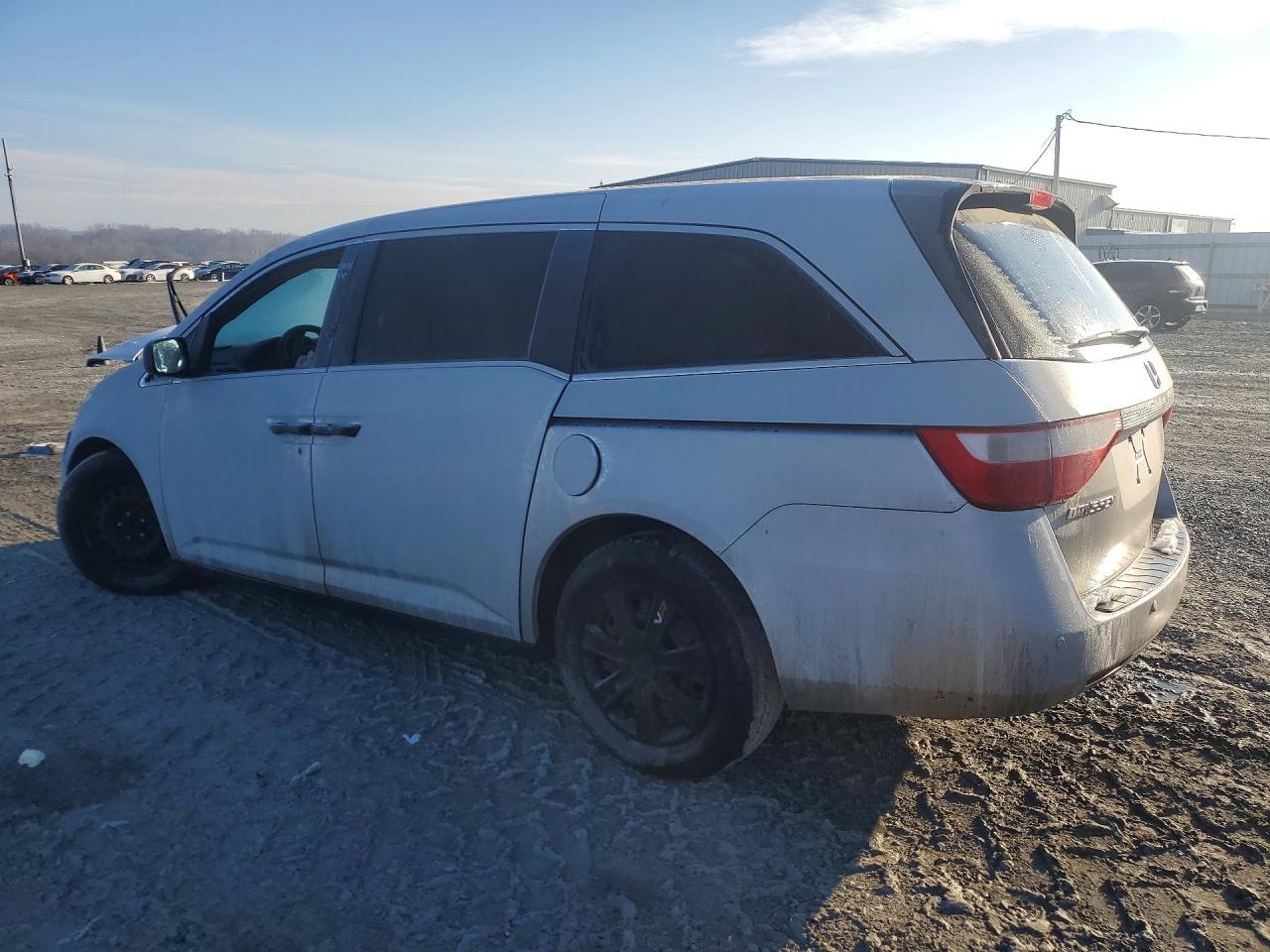 2013 Honda Odyssey Lx - Image 2