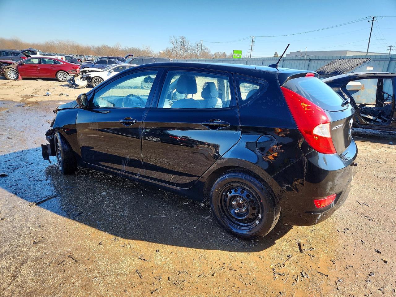 2017 Hyundai Accent Se - Фото 2