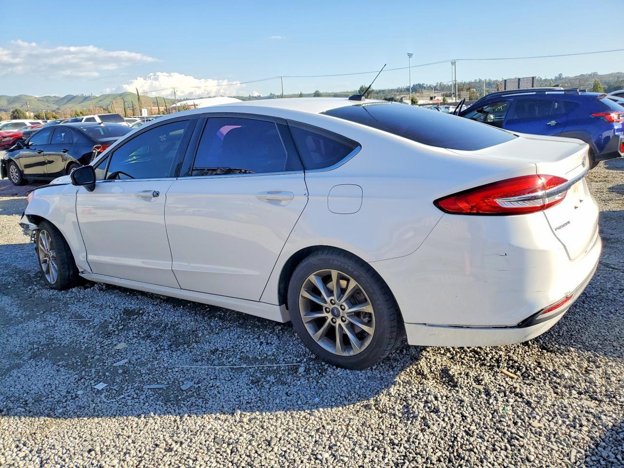 2017 Ford Fusion Se - Фото 2