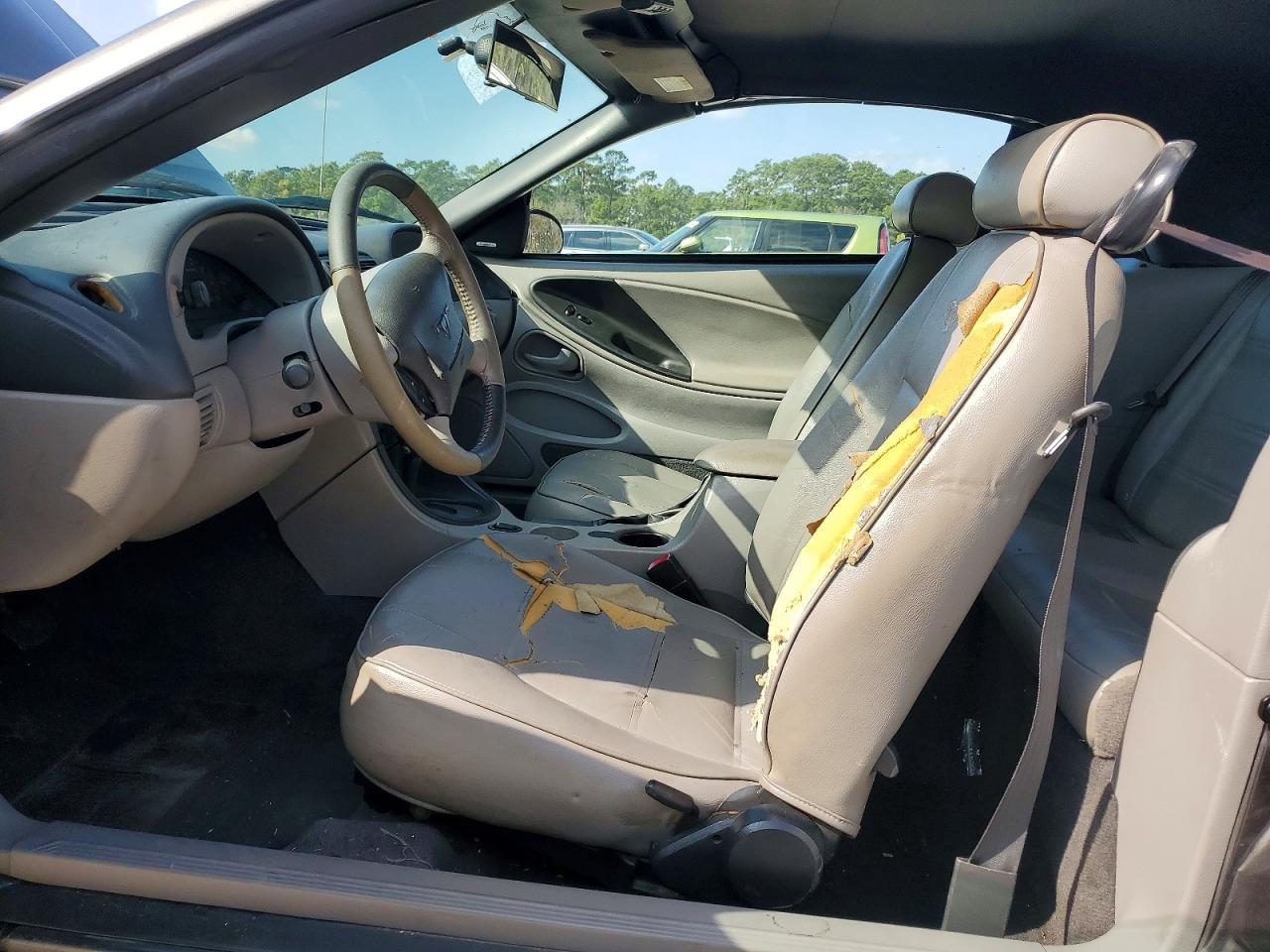 2004 Ford Mustang - Image 7