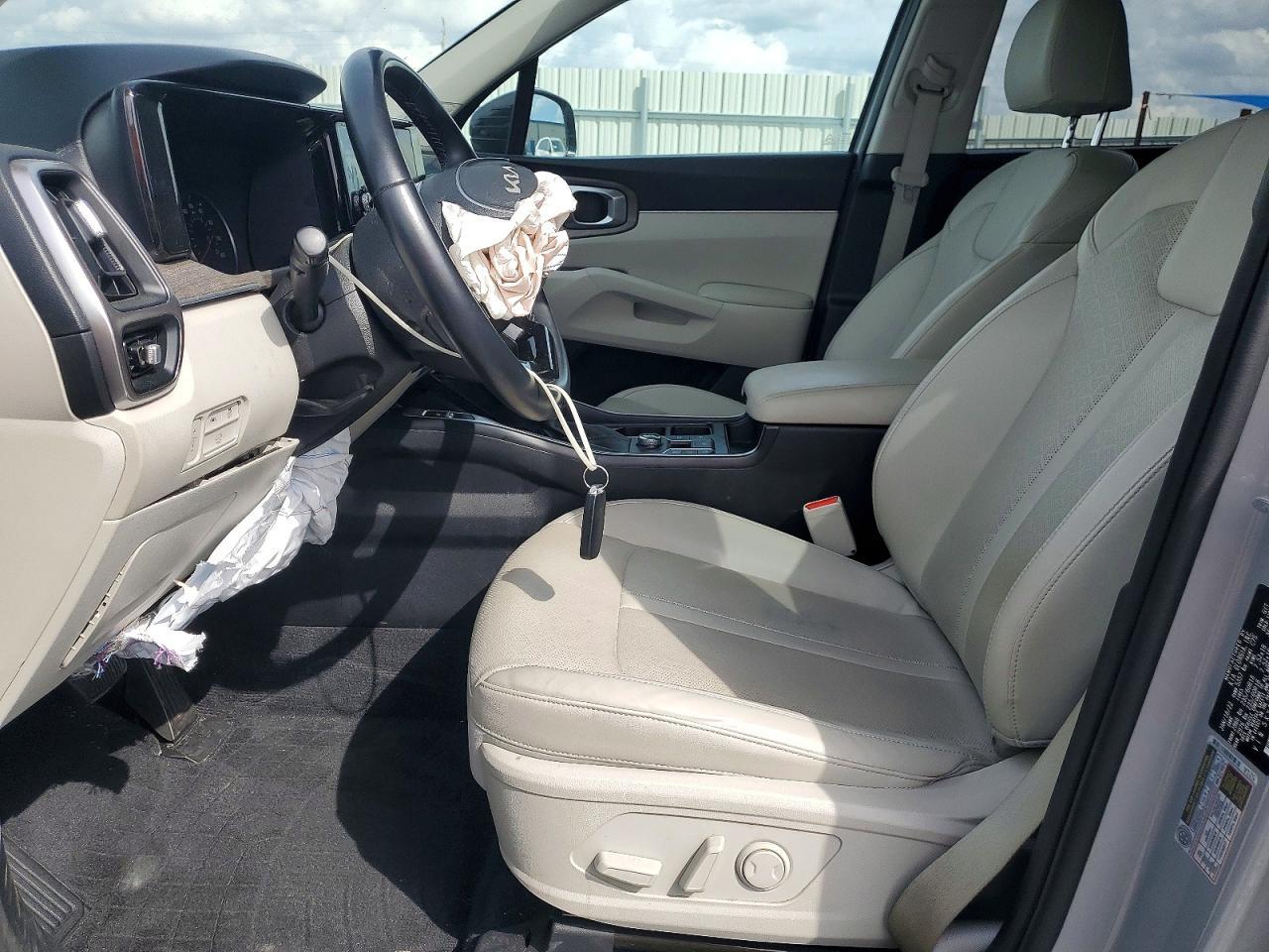 2022 Kia Sorento Ex - Image 7