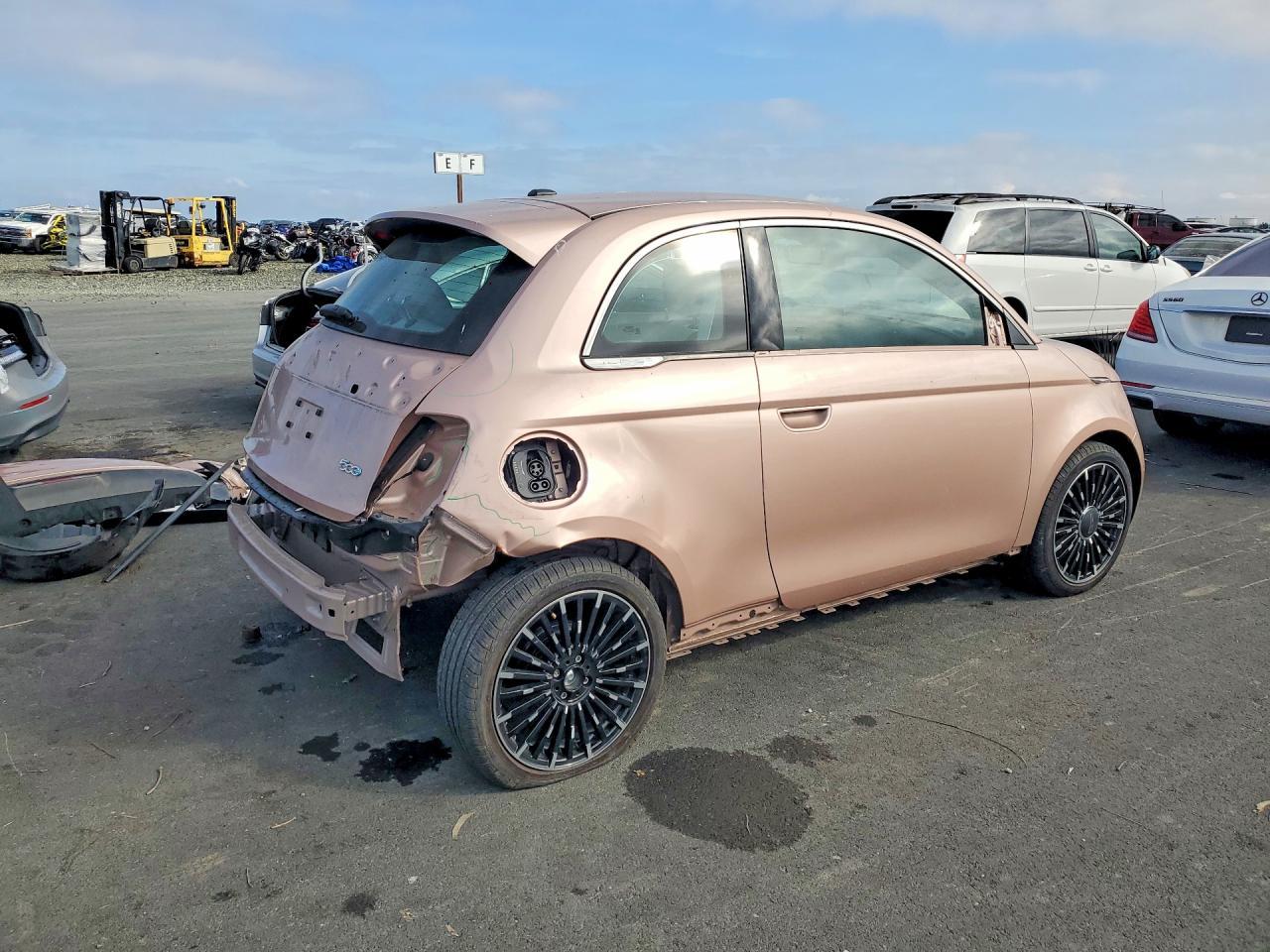 2024 Fiat 500 E La P - Image 3