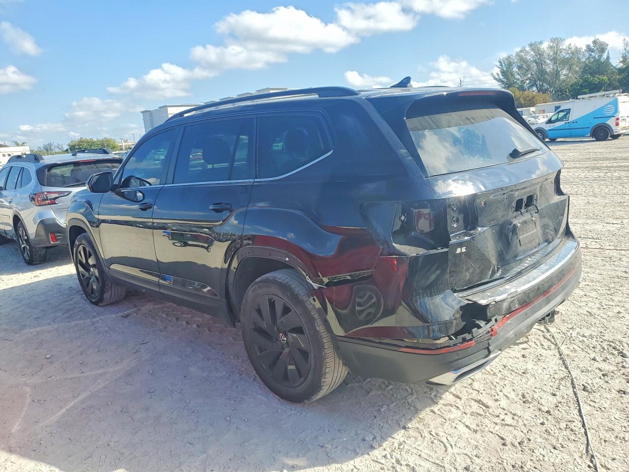 2024 Volkswagen Atlas Se - Фото 2