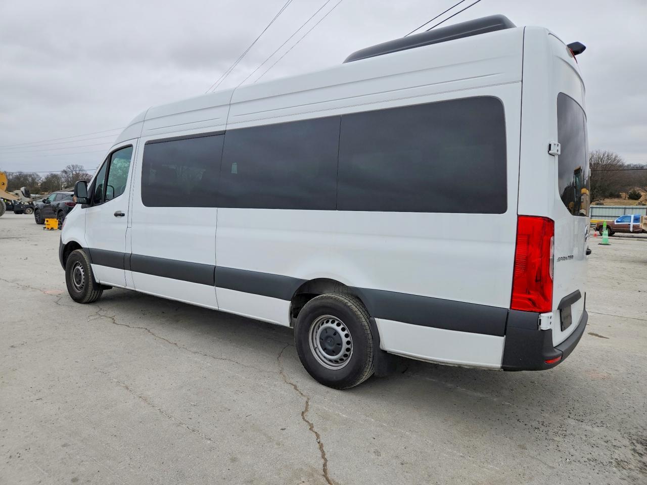 2025 Mercedes-Benz Sprinter 2500 - Фото 2