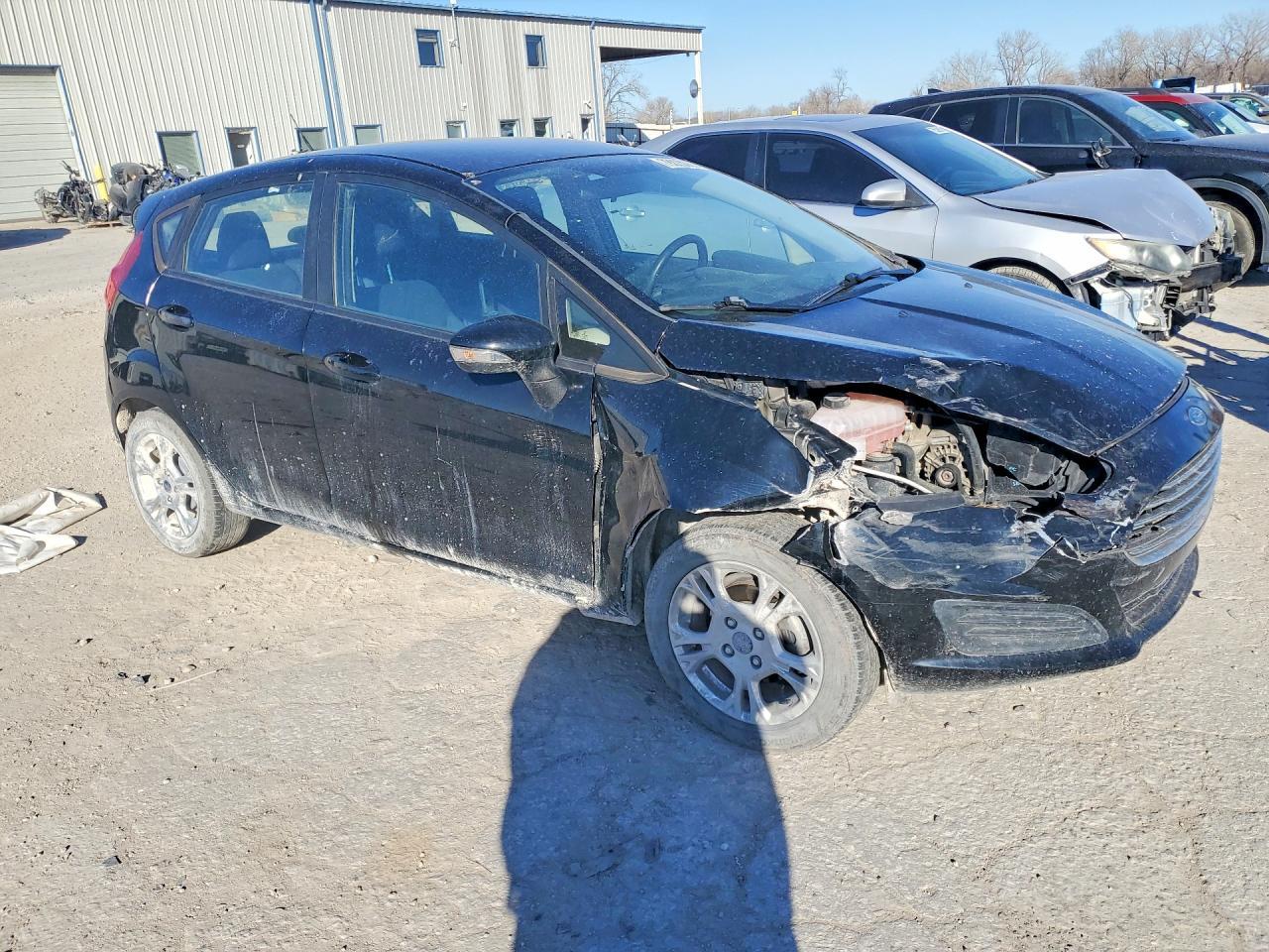 2016 Ford Fiesta Se - Фото 4
