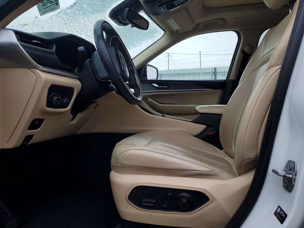 2022 Jeep Grand Cherokee Limited - Image 7