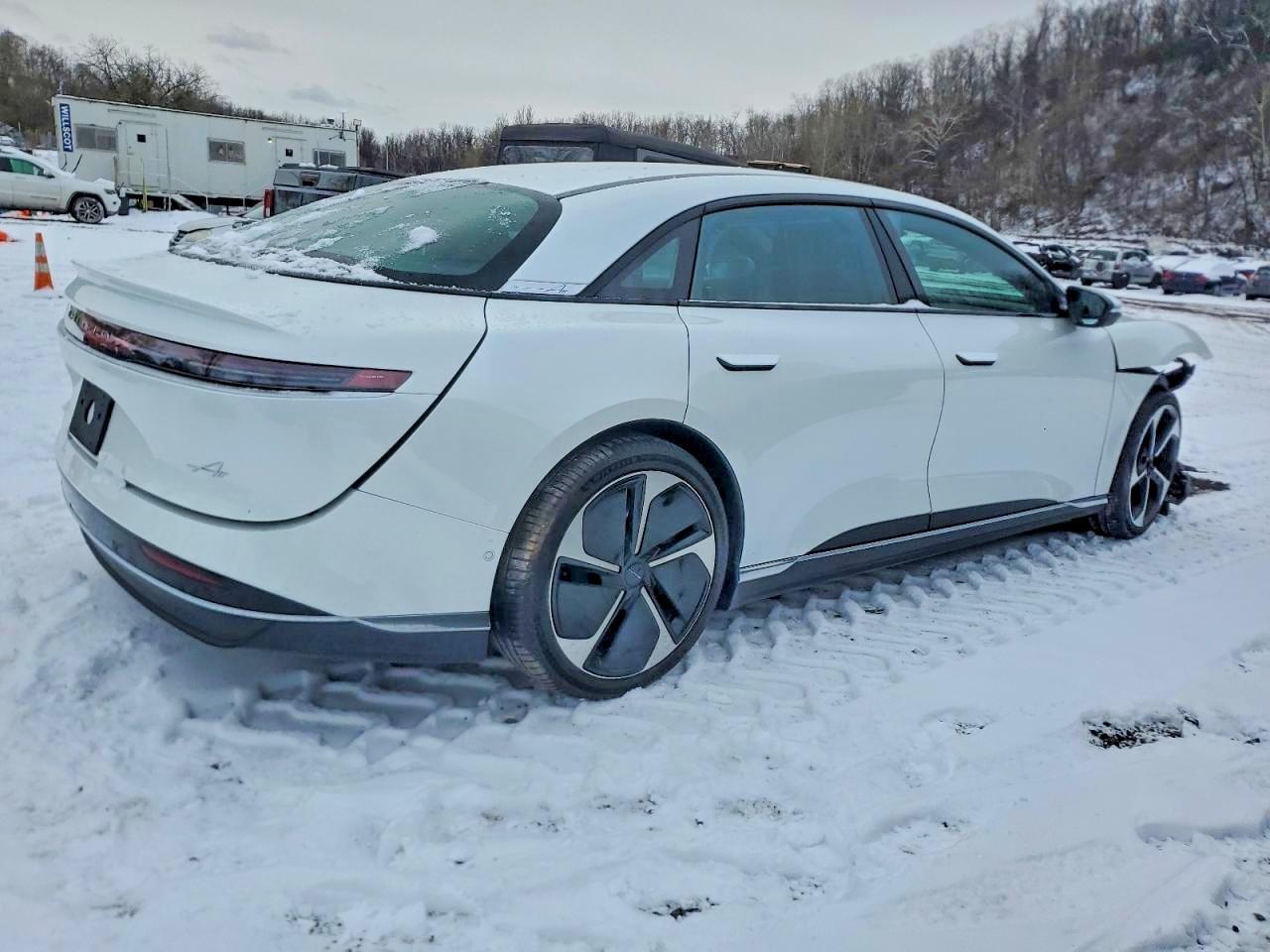 2025 Lucid Motors Air Pure - Image 3