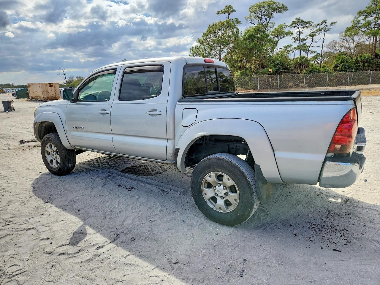 2005 Toyota Tacoma Double Cab - Image 2