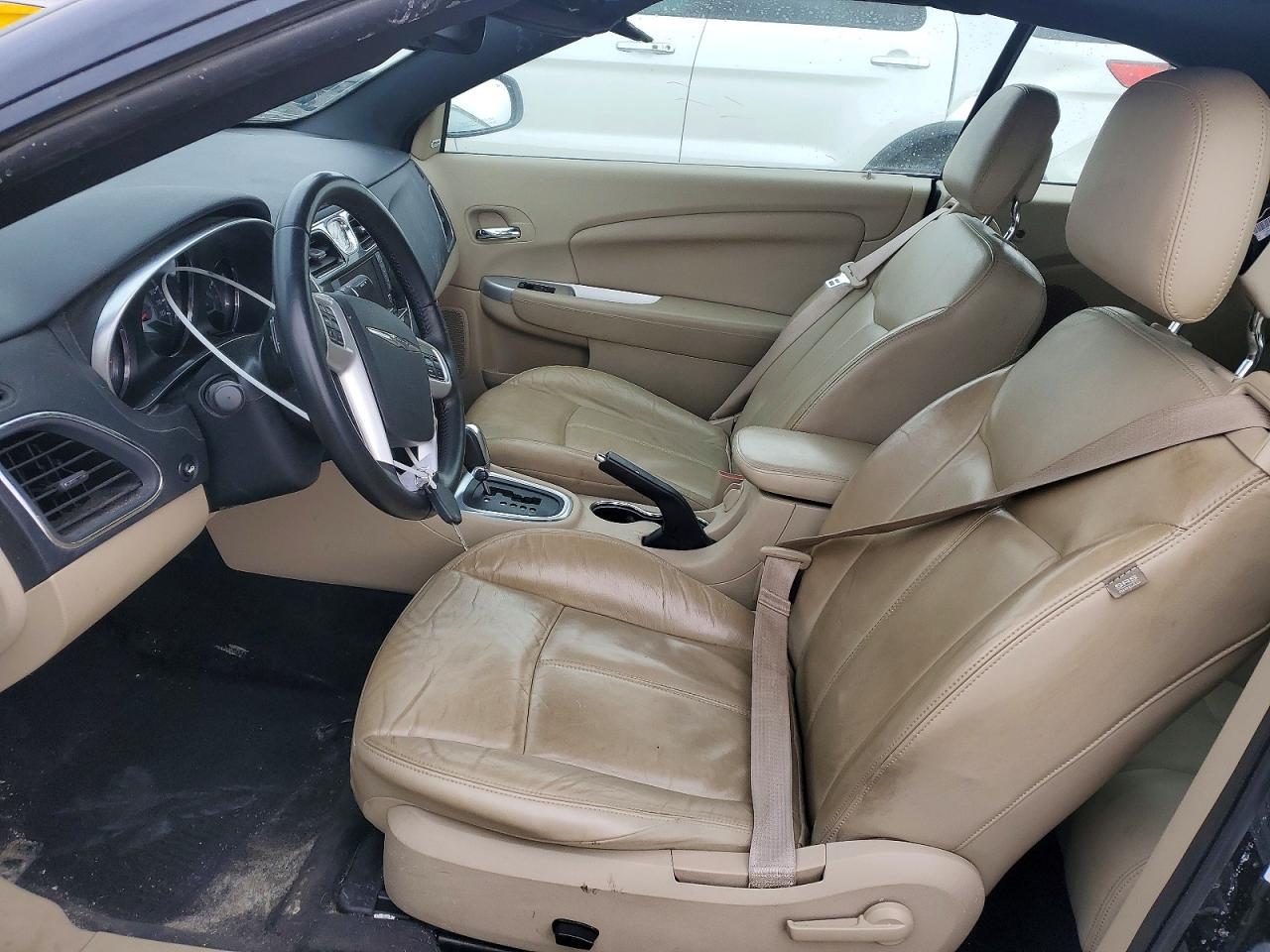 2011 Chrysler 200 Limited - Image 7