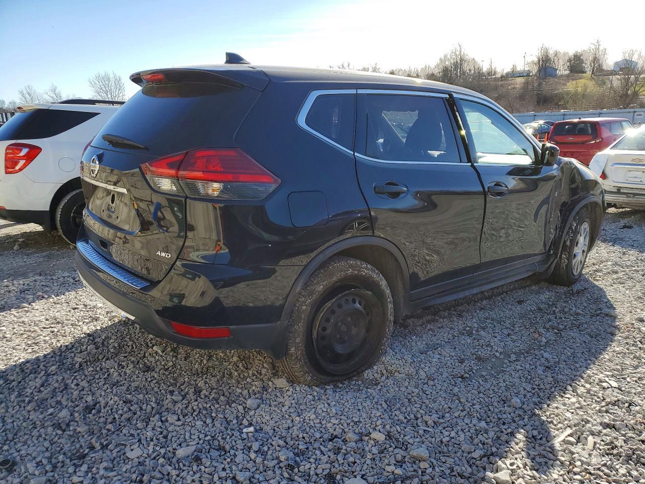 2017 Nissan Rogue S - Image 3