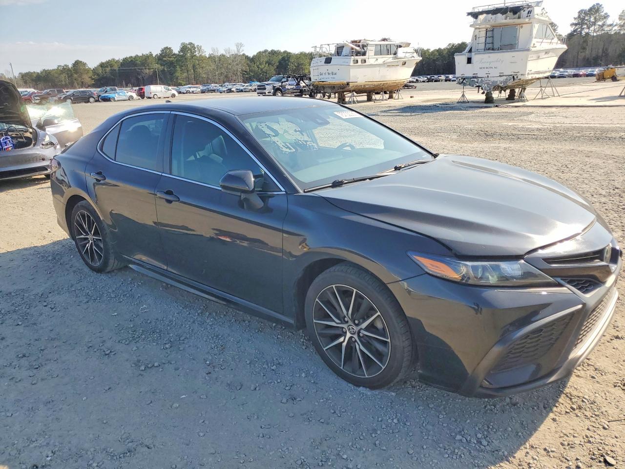 2021 Toyota Camry Se - Фото 4