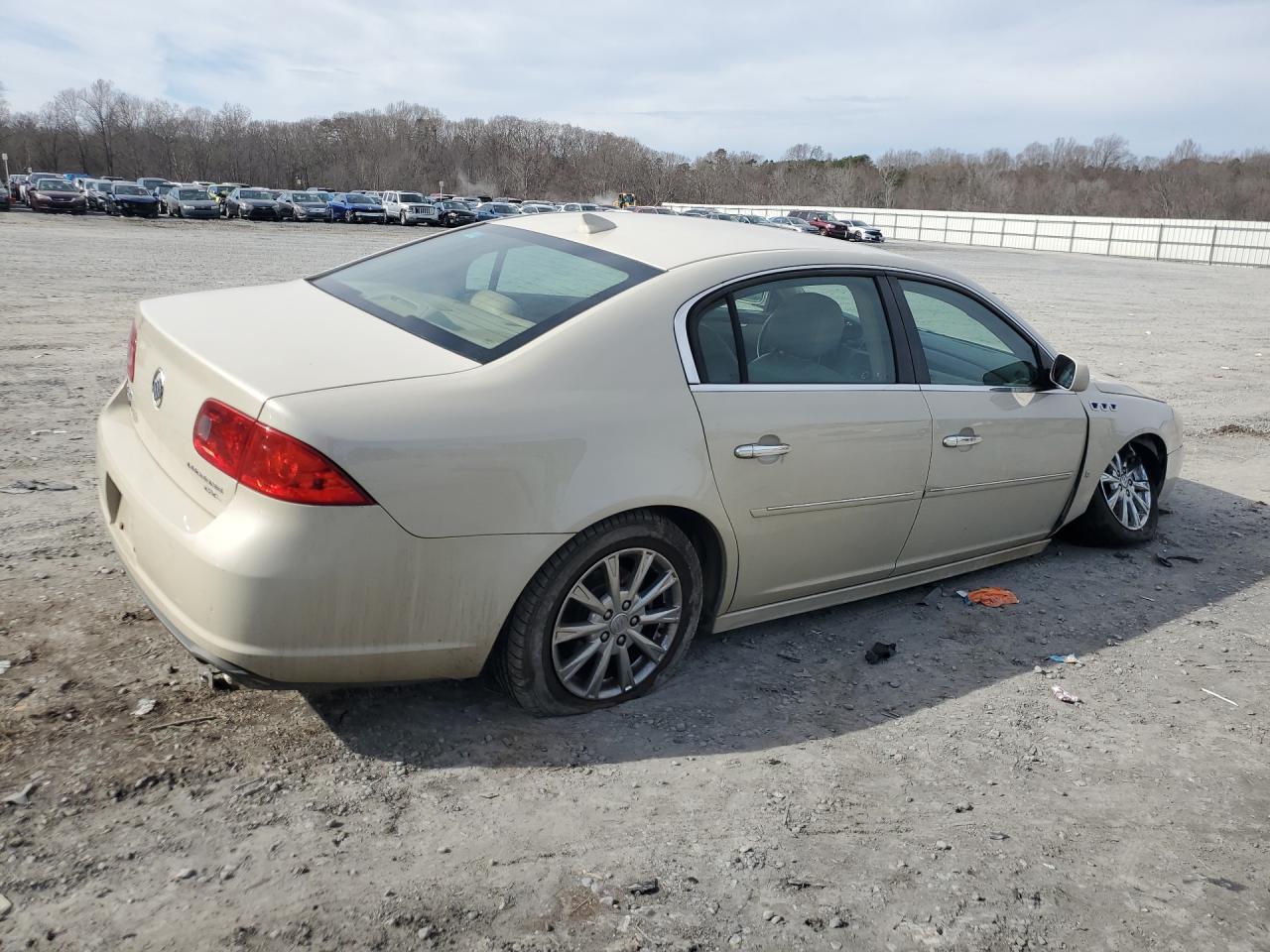 2010 Buick Lucerne Cxl - Image 3