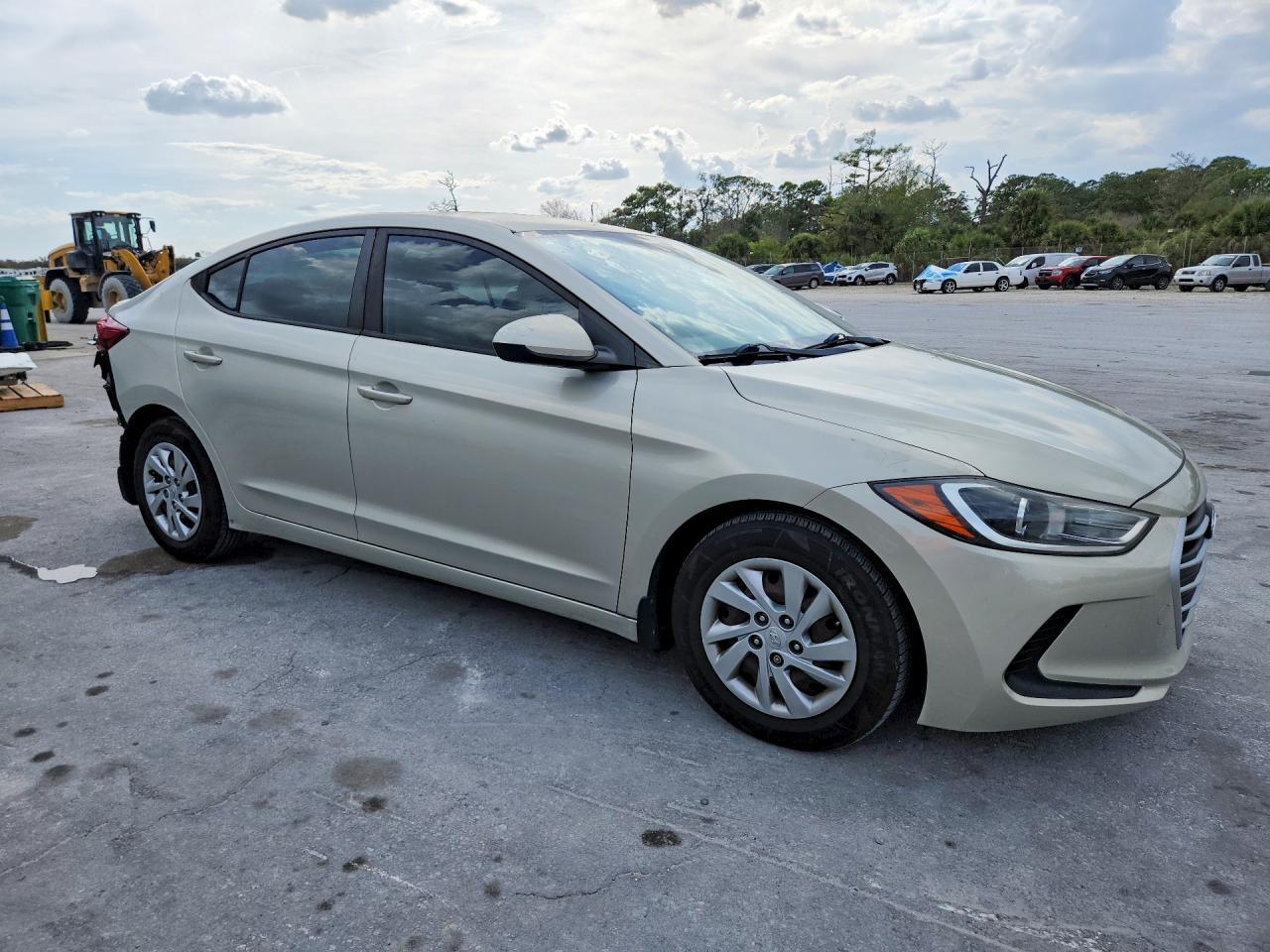 2017 Hyundai Elantra Se - Фото 4