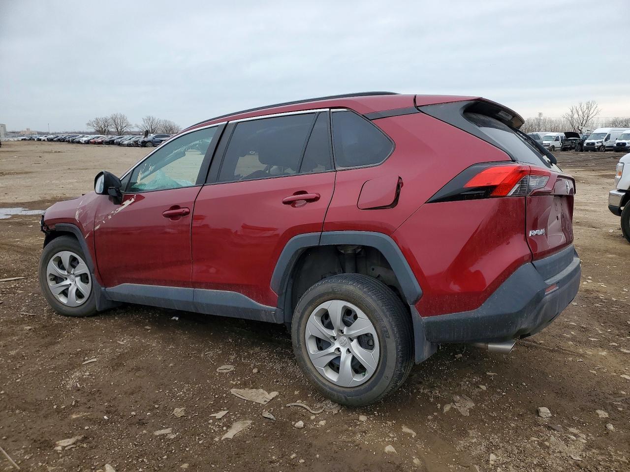2021 Toyota Rav4 Le - Фото 2