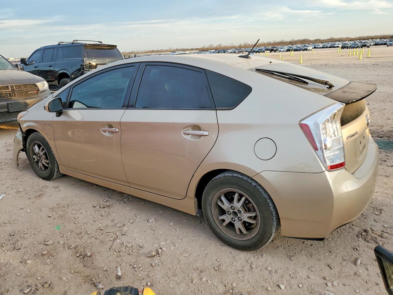 2010 Toyota Prius - Image 2