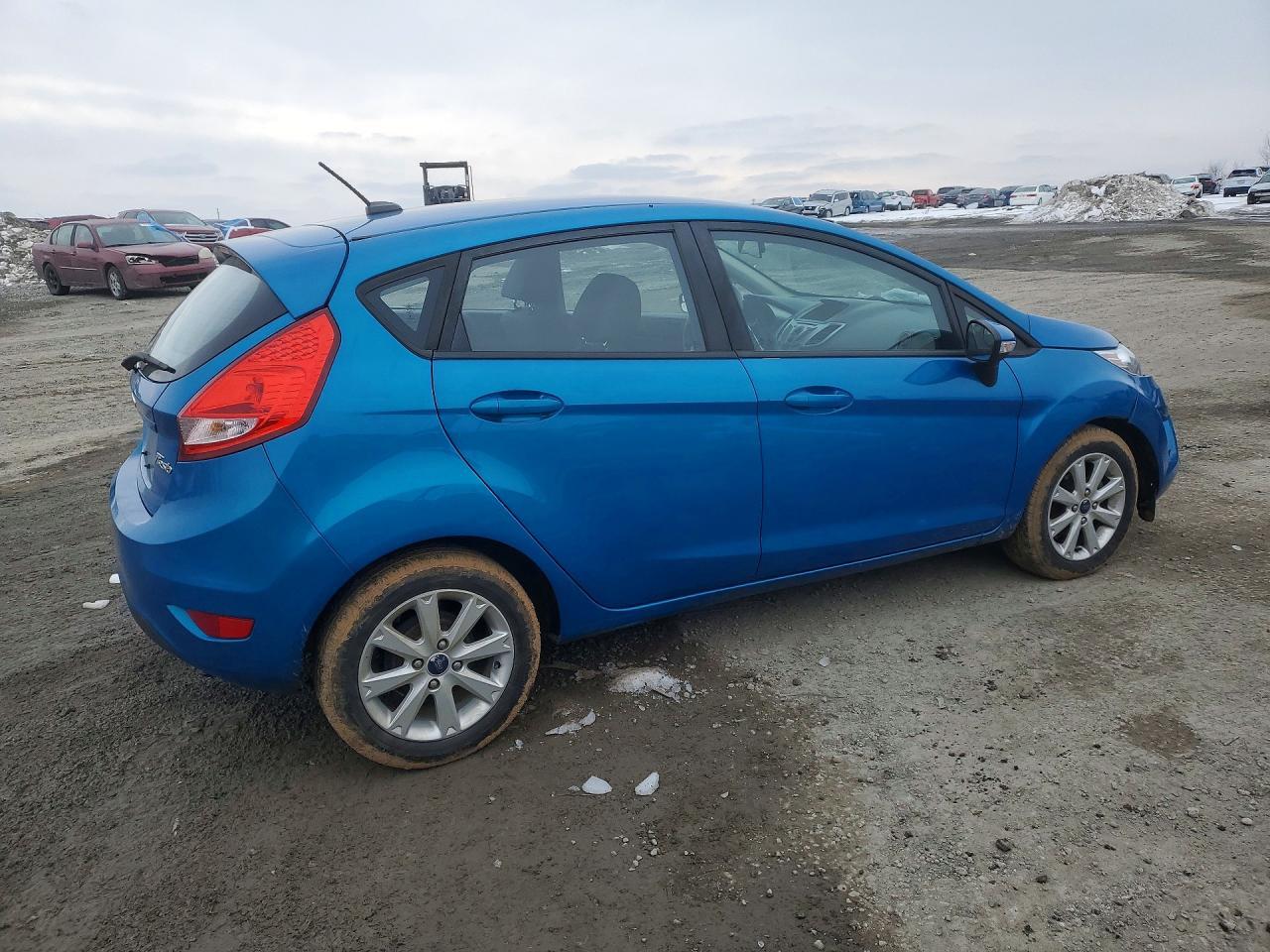 2013 Ford Fiesta Se - Image 3