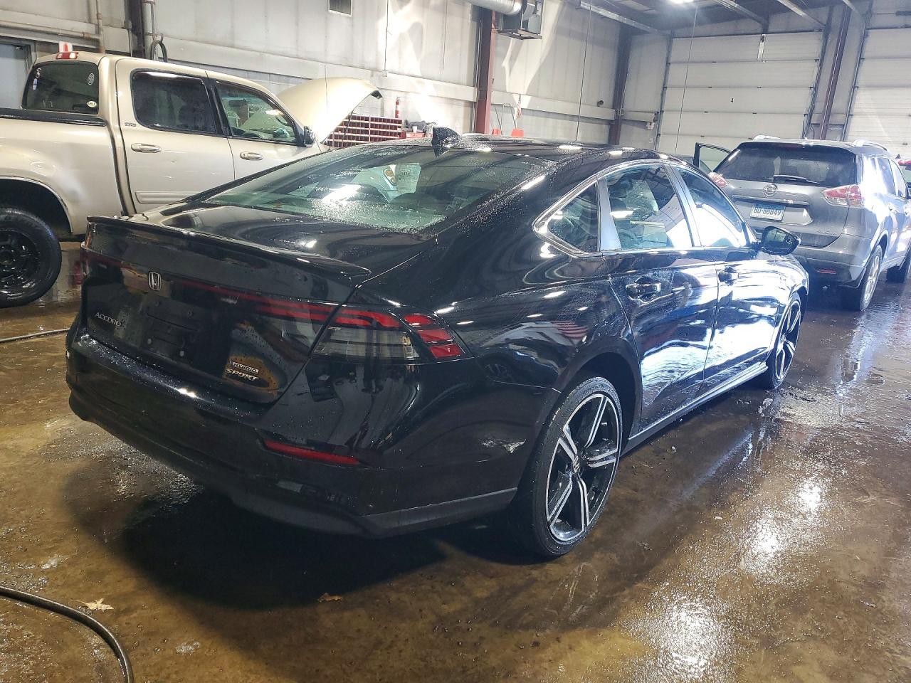 2023 Honda Accord Hybrid Sport - Фото 3