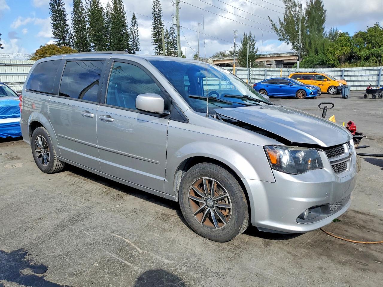 2017 Dodge Grand Caravan Gt - Фото 4