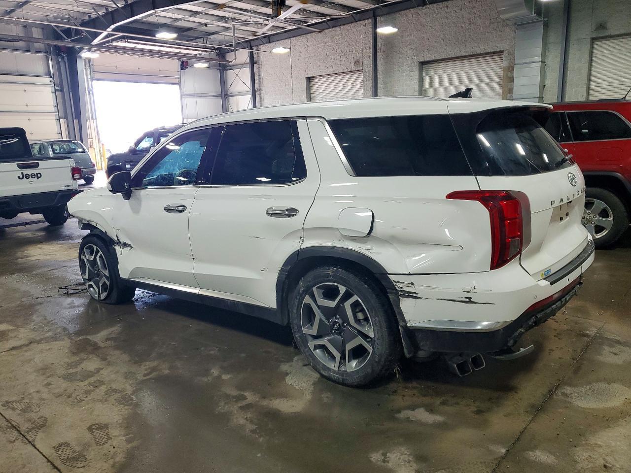 2024 Hyundai Palisade Limited - Фото 2