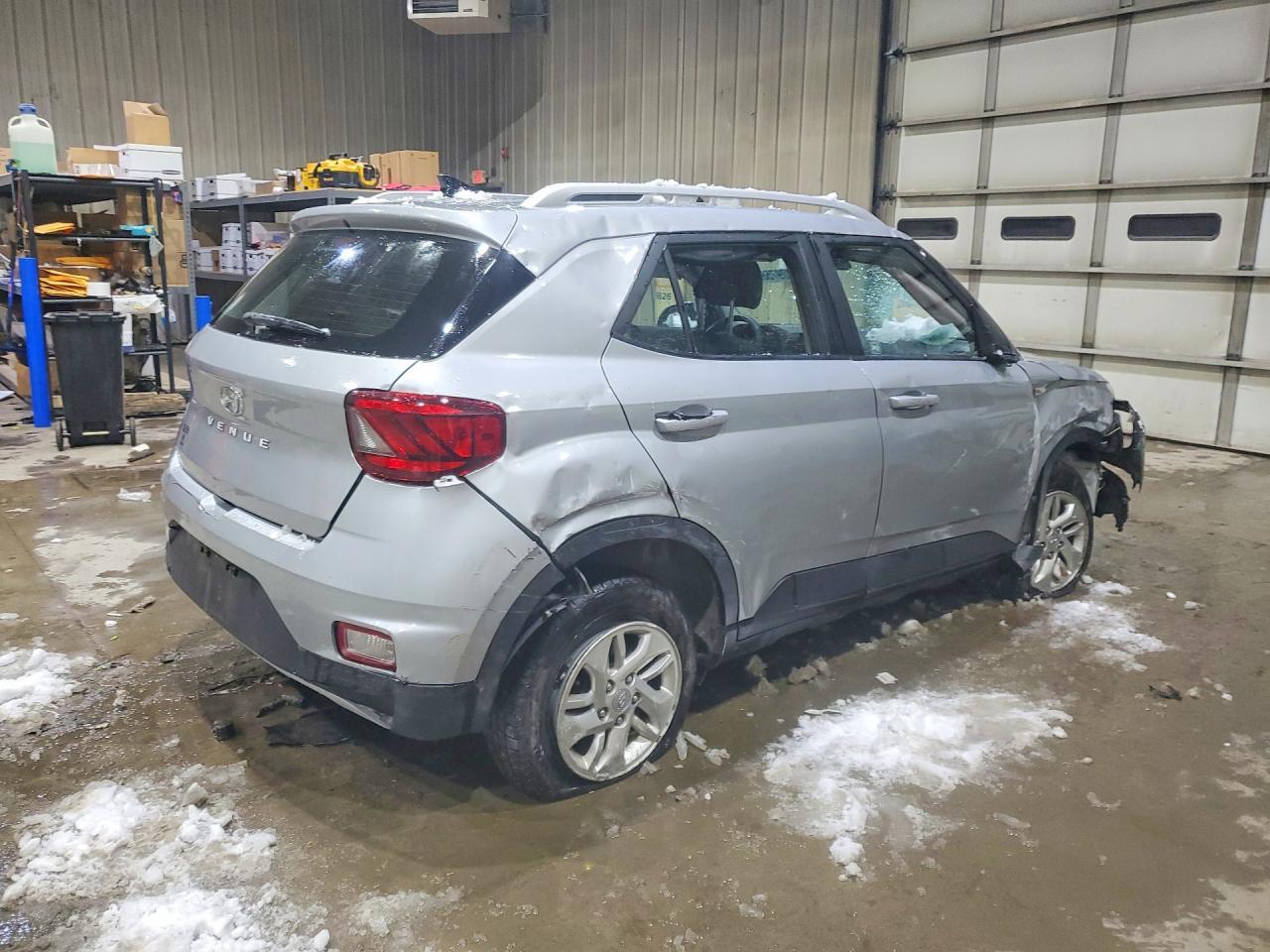 2020 Hyundai Venue Sel - Фото 3