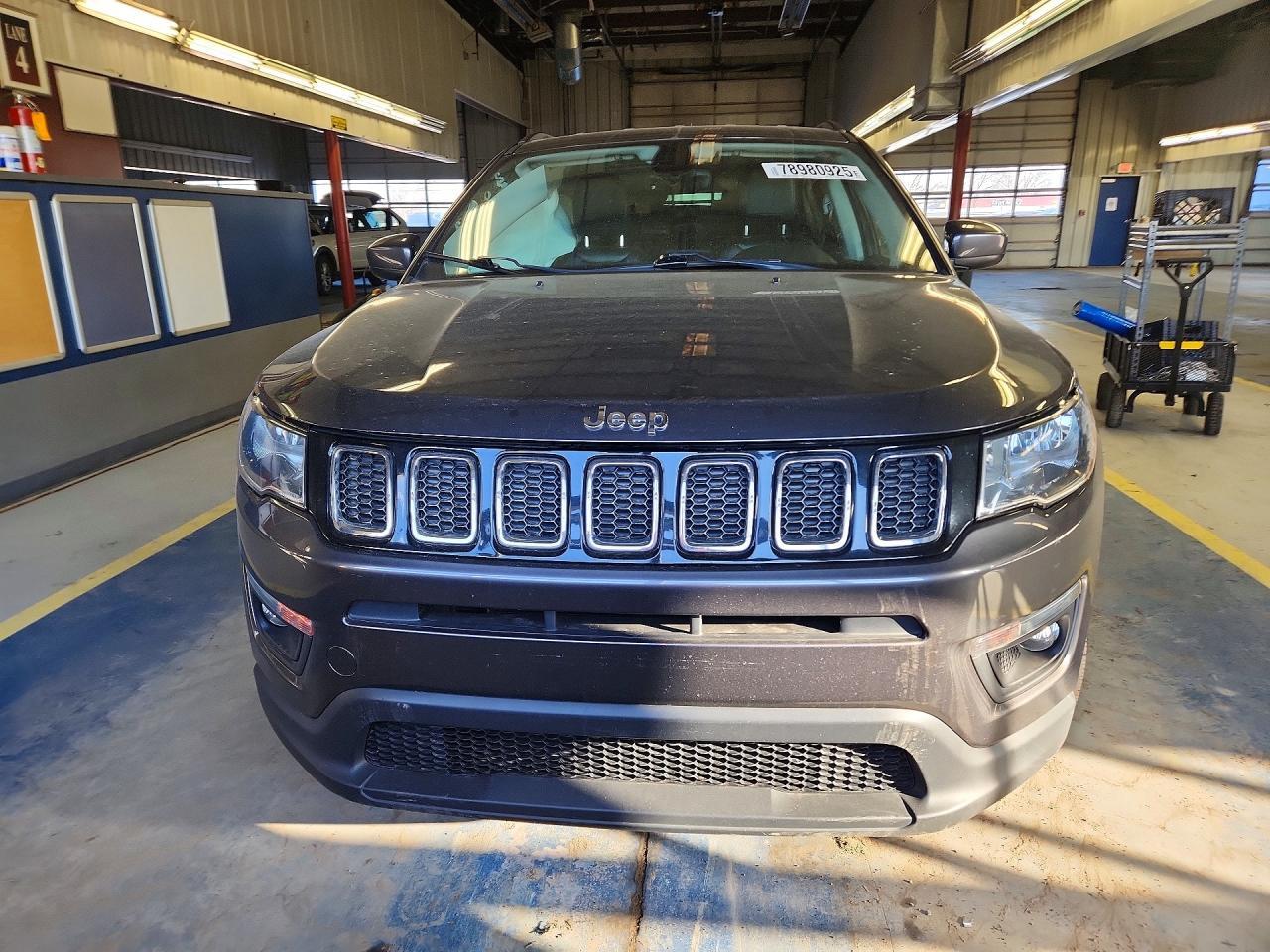 2017 Jeep Compass Latitude - Фото 5