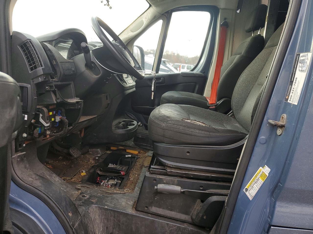 2020 Ram Promaster 3500 Delivery Van - Фото 7